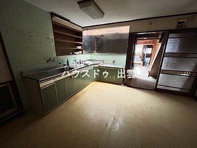 キッチン 出雲市大津町