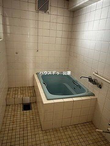 浴室 出雲市大津町