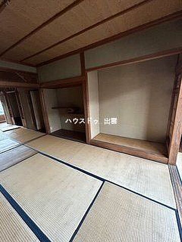 室内 出雲市大津町