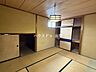 和室：畳のやさしい香りと落ち着いた雰囲気が魅力の和室。広さにゆとりがあり客間としてはもちろん、くつろぎスペースやお昼寝にも使いやすい一室です。