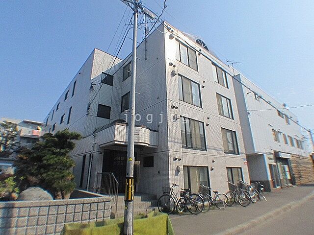 1 / 4