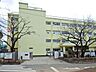 周辺：横浜市立大門小学校 徒歩9分。 710m