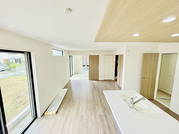 リビング/ダイニングを拡大表示