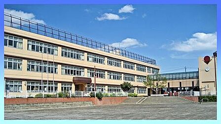 大和市立引地台小学校 徒歩3分。 210m