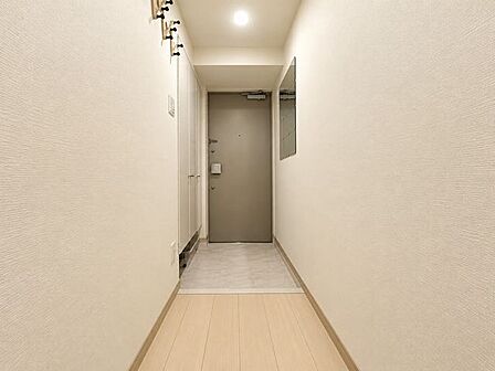 玄関※本写真はCG加工をしており、家具、その他小物類を消去しております