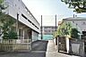 周辺：横浜市立岩崎中学校 徒歩20分。 1600m