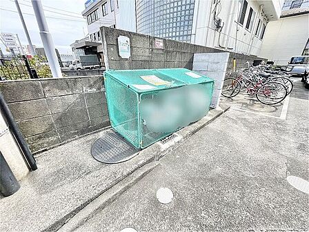 ごみ置き場