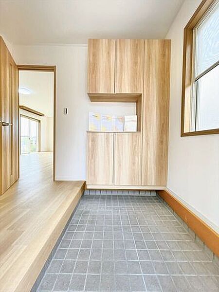 玄関を拡大表示
