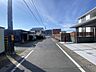 外観：前面道路含む現地写真