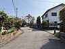 外観：前面道路含む現地写真
