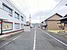 外観：前面道路含む現地写真