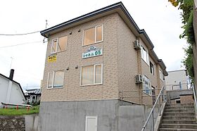 シャネル05 1-1 ｜ 北海道北見市美芳町４丁目4番8号（賃貸アパート2LDK・1階・56.74㎡） その1