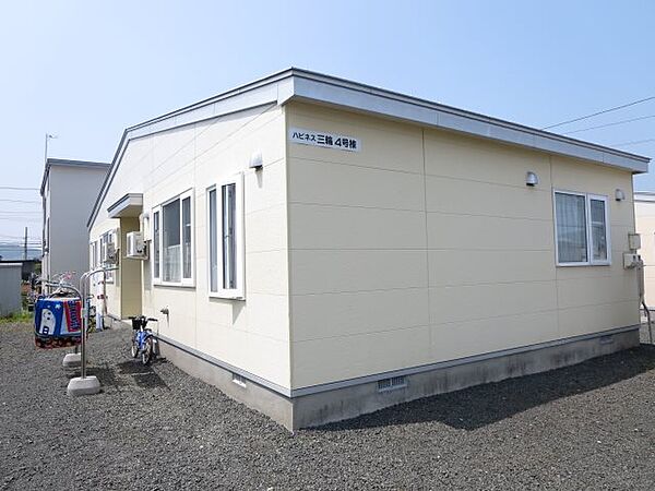 detached 北海道北見市中央三輪４丁目494番地38

地図を見る