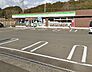 周辺：ファミリーマート 綾部下八田店 1900m