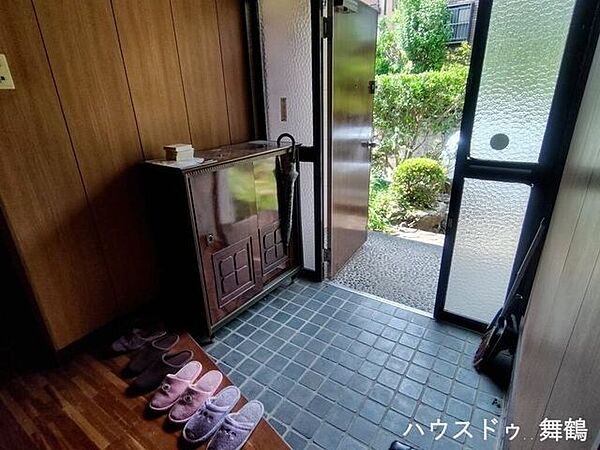 玄関を拡大表示