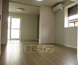 近鉄京都線 富野荘駅 徒歩9分の賃貸マンション 1階1LDKのリビング/ダイニング