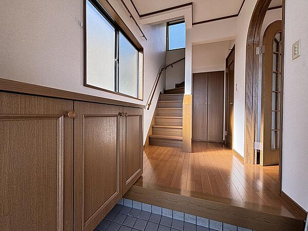 玄関を拡大表示