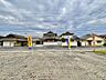 外観：更地につき、建築プランの自由度が高い土地です。周辺には落ち着いた住宅が広がり、穏やかな暮らしが期待できます。