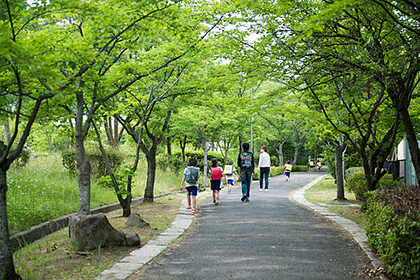 画像17:公園「松尾公園まで1109ｍ」近隣住人のリラクゼイションスポット
