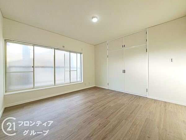洋室を拡大表示