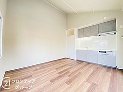 忍ケ丘クレセントヴィラＦ棟　中古マンション 5DKのリビング/ダイニング