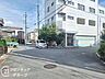 その他：ファミリーマートまで徒歩2分、スーパーまで徒歩11分と毎日のお買い物に便利な立地。閑静な住宅街で穏やかな暮らしが叶います。