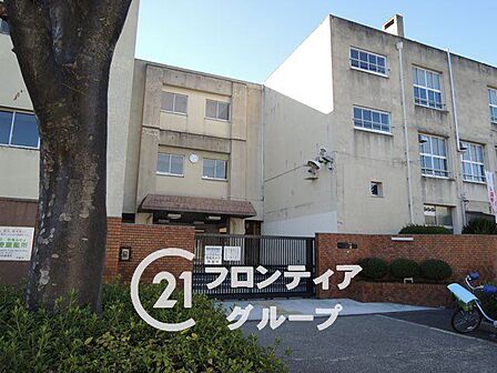大阪市立淡路中学校 徒歩6分。 480m