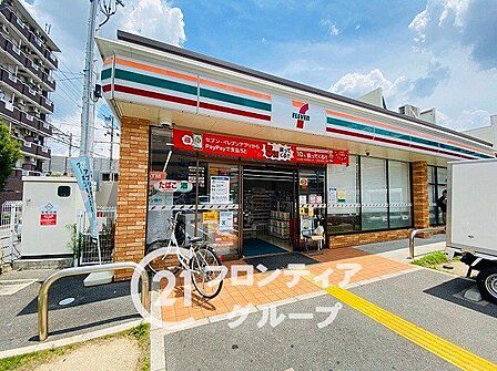 セブンイレブン大阪東淡路1丁目店 徒歩4分。 270m
