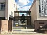 周辺：大阪市立菫中学校まで徒歩12分。部活動や勉強で帰宅が遅くなる時期でも、負担なく歩いて帰れる距離なので、保護者の方も安心してお見送りできます 910m