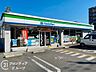 周辺：ファミリーマート鶴見諸口一丁目店 徒歩2分。徒歩わずか2分のコンビニ。ATMや各種支払いにも対応しており、急な用事にもすぐ立ち寄れる頼れる存在です。 130m