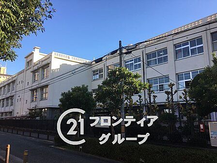 大阪市立新森小路小学校 徒歩12分。 900m
