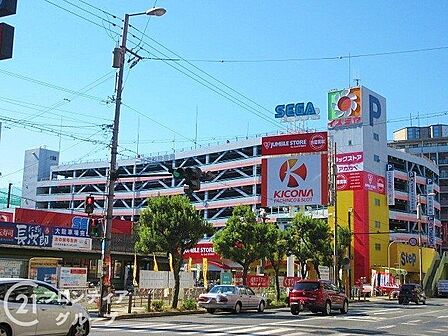 イズミヤ今福店 徒歩8分。 640m