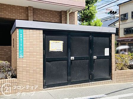 清潔感あふれるロビーや共用施設は、管理が行き届いていてとても気持ちが良いですね!居住者同士の心地よい距離感を保ちながら、ゆとりある暮らしを叶えてくれる細やかな配慮が建物の至る所に散りばめられていますね