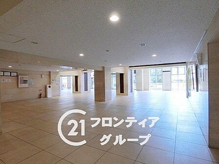 写真だけではわからない採光・広さ・周辺環境の実感は、実際に足を運んでみることが一番です。ご見学はいつでもご予約いただけます