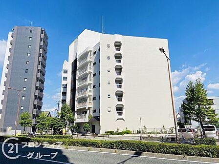 資金計画や住宅ローンのしくみなど、購入前に知っておきたいことをわかりやすくご説明しています。まずはお気軽にお問い合わせください