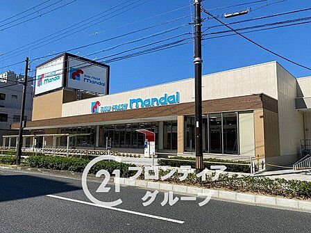 万代鶴見諸口店 徒歩3分。 200m