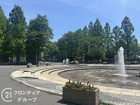 花博記念公園鶴見緑地 徒歩12分。 960m