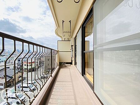 「賃貸のままでいいのか、買うべきか」その判断に必要な情報を、スタッフがわかりやすく整理してお伝えします。お気軽にご相談ください