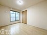 室内：住まい探しで後悔しないためのポイントをスタッフがお伝えします。検討中の方もそうでない方も、まずは一度お話を聞かせてください