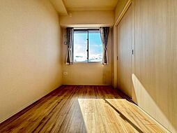 一日の中で多くの時間を過すことになる住まいだからこそ、いつも穏やかな空間であるように心掛けています。