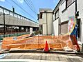 【Under ...
