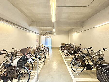 【Bicycle parking area】駐輪場