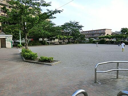 南の風公園まで約403m