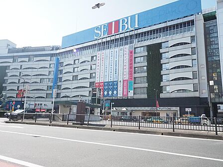 西武池袋本店まで約720m
