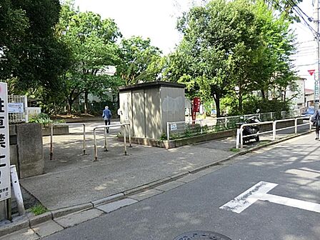 徳丸一丁目西児童遊園まで約288m