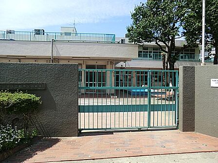世田谷区立松原北保育園まで約1087m