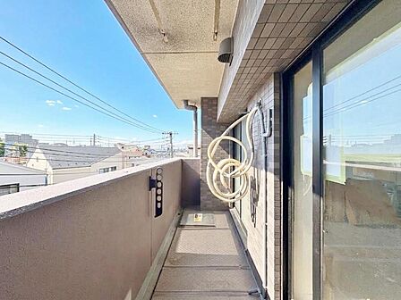 「AI加工により、空を晴天にしております」【Balcony】バルコニー