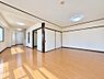 リビング/ダイニング：【CGにより現状の家具など消しております。】【Livingroom】リビングルーム