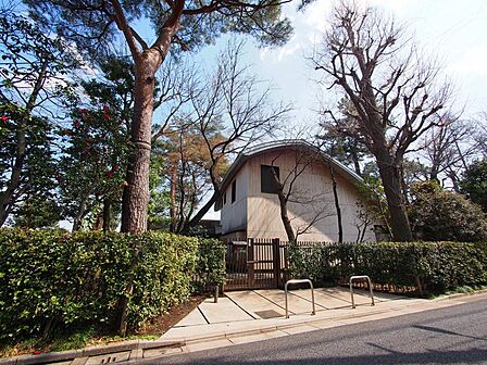 牧野記念庭園まで約604m