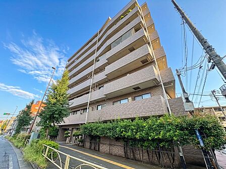 【街に溶け合う美しい景観をCG加工により空を晴天にしています】【Exterior】外観